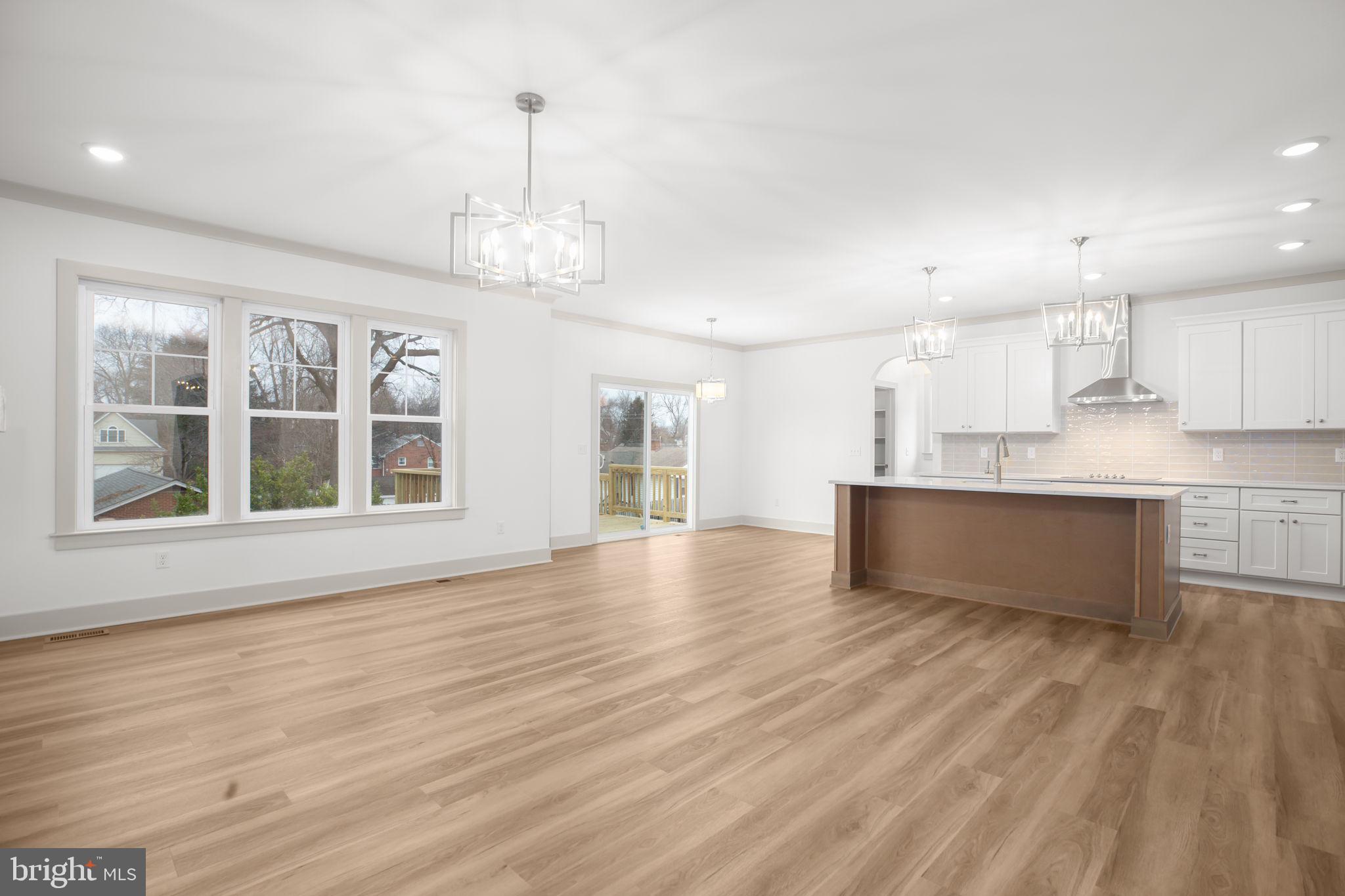 COLLEGE HEIGHTS - Residential