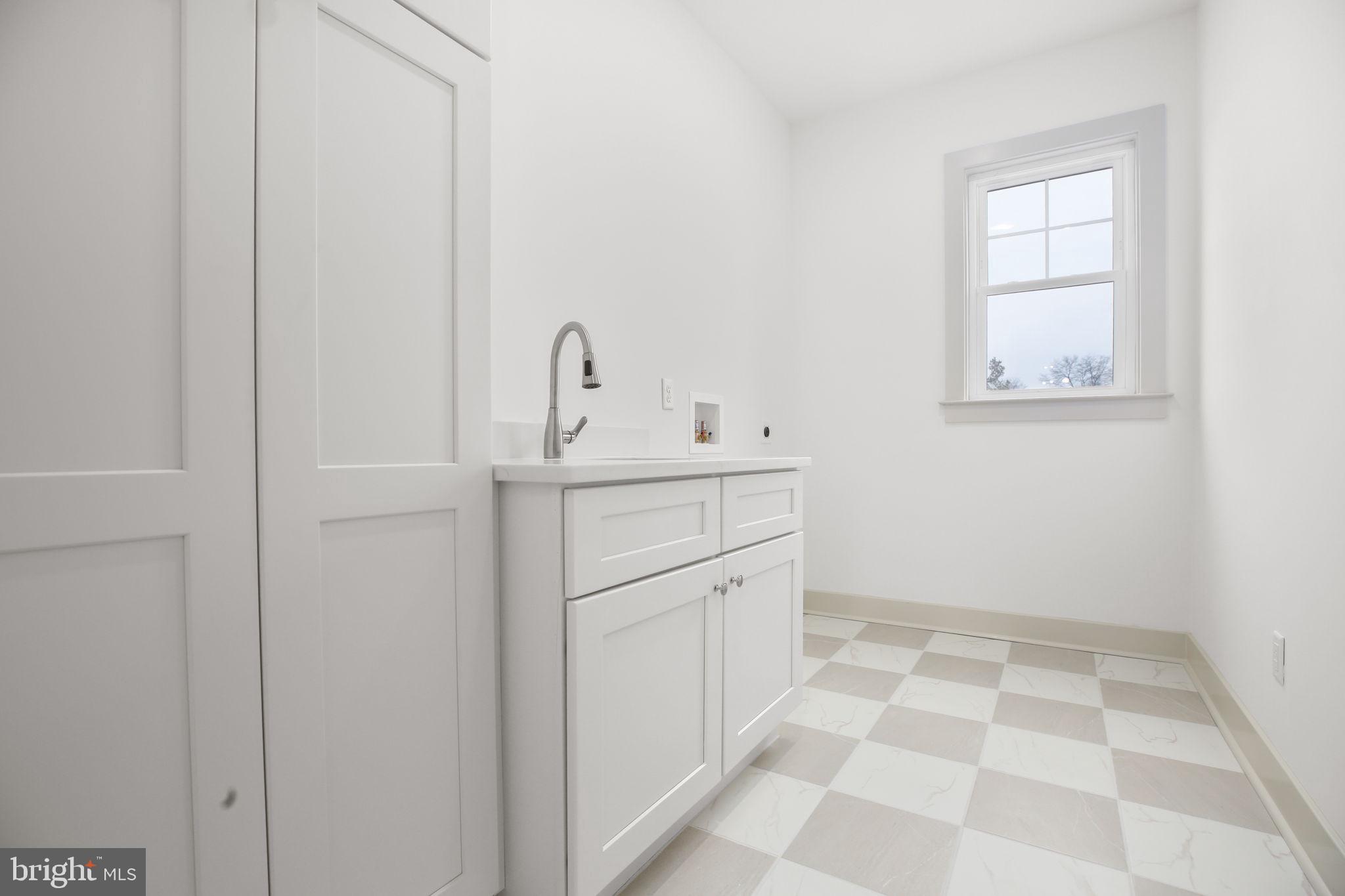 COLLEGE HEIGHTS - Residential