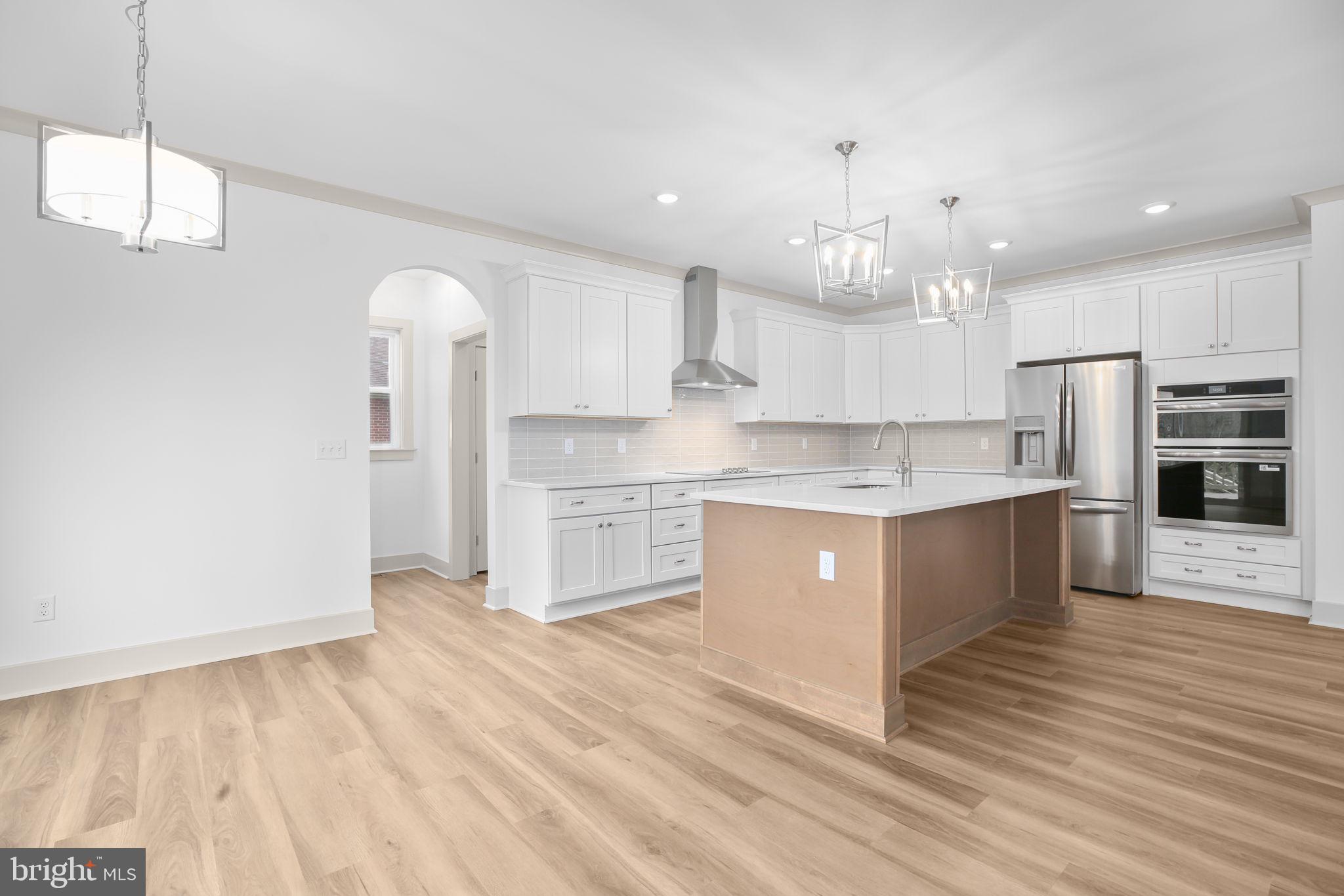 COLLEGE HEIGHTS - Residential