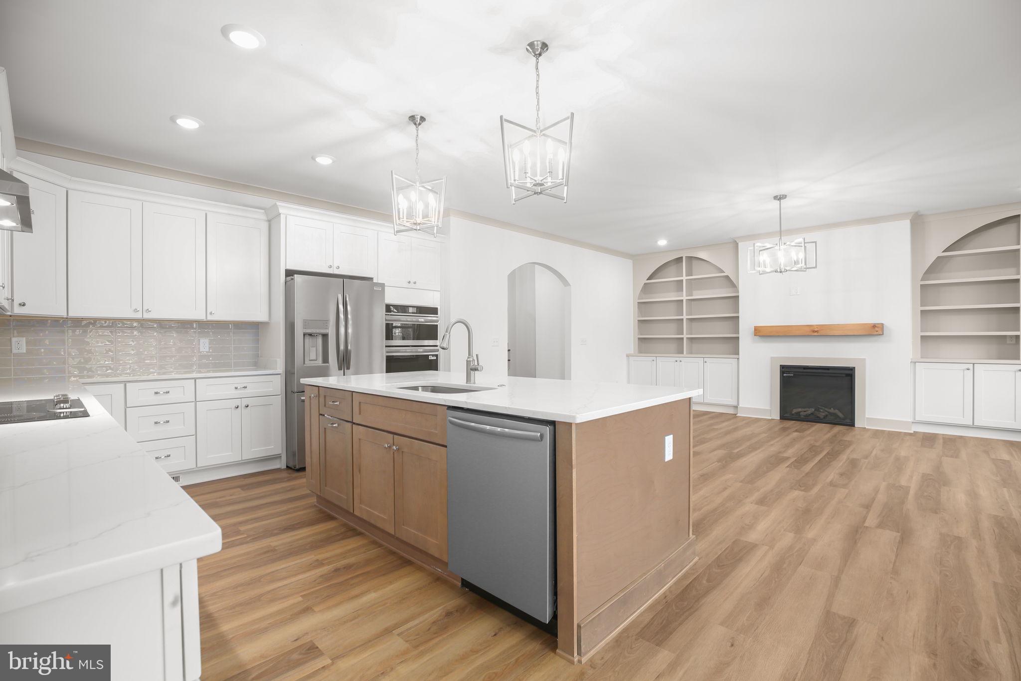 COLLEGE HEIGHTS - Residential