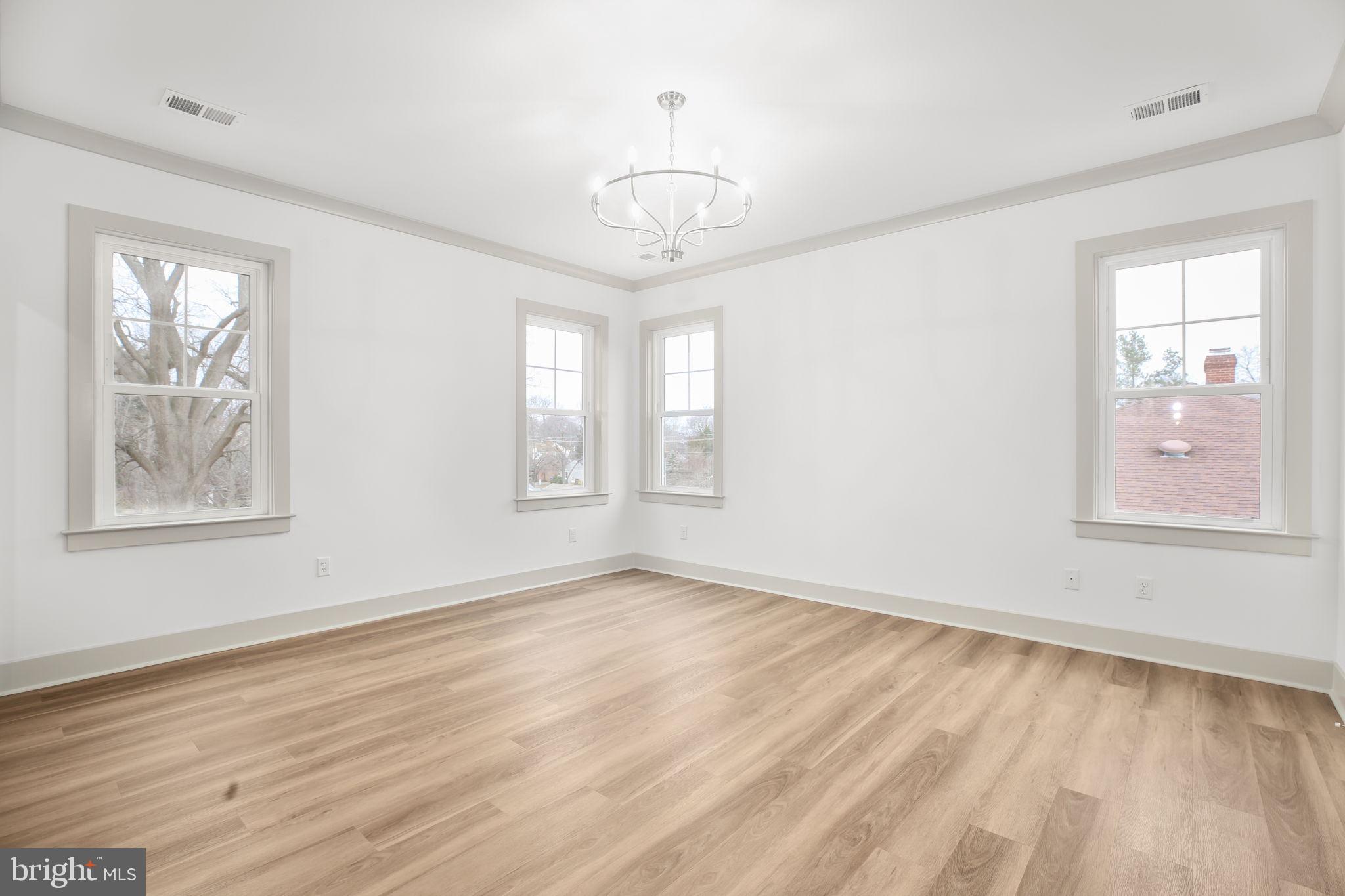 COLLEGE HEIGHTS - Residential