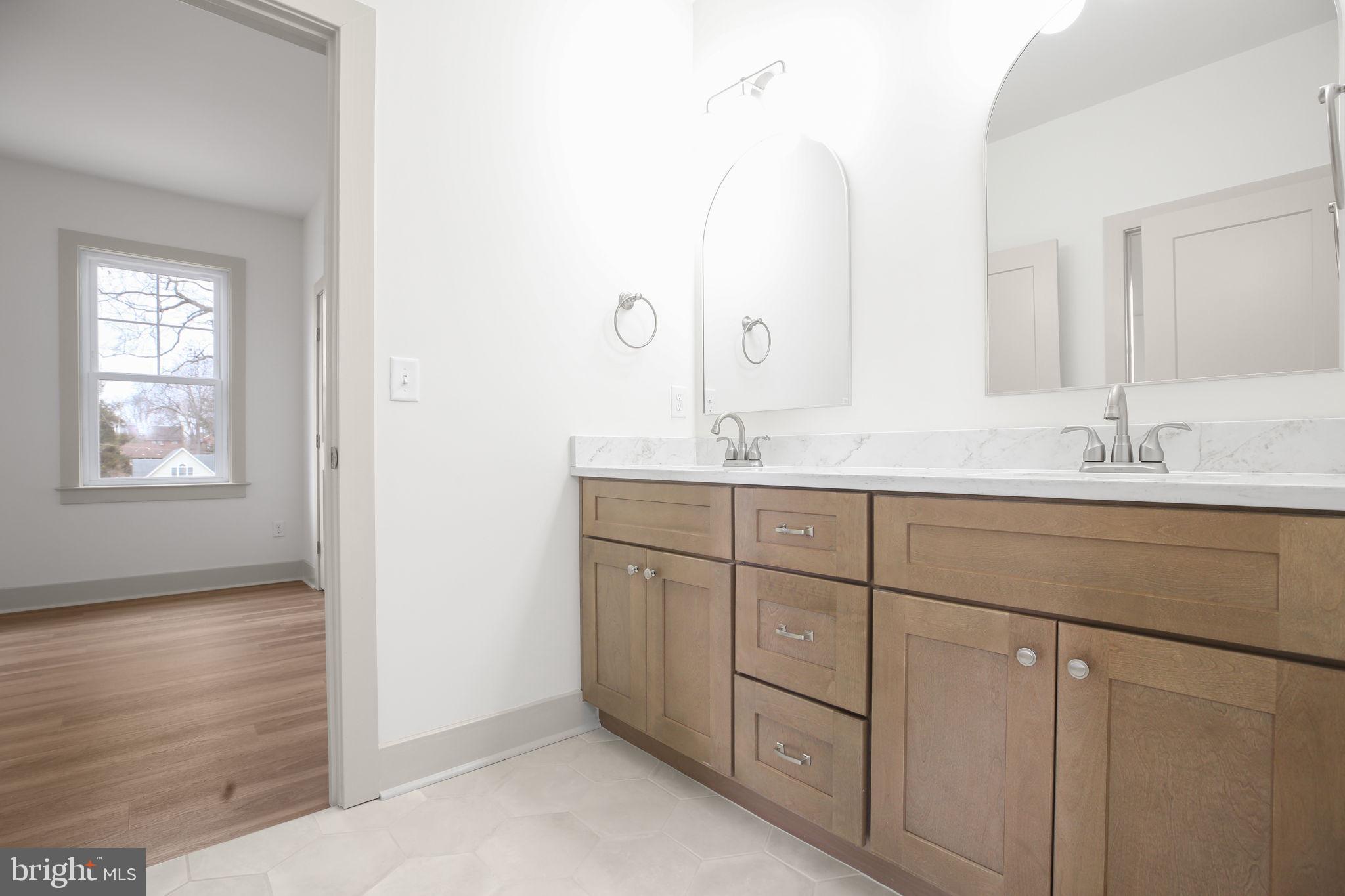 COLLEGE HEIGHTS - Residential