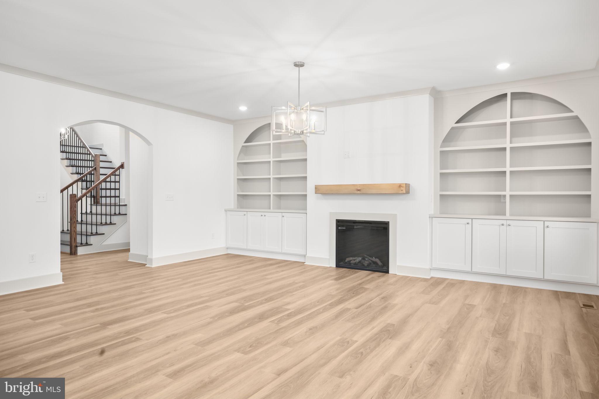 COLLEGE HEIGHTS - Residential