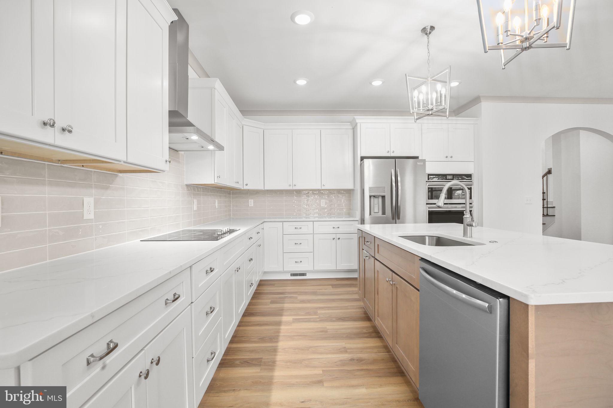 COLLEGE HEIGHTS - Residential