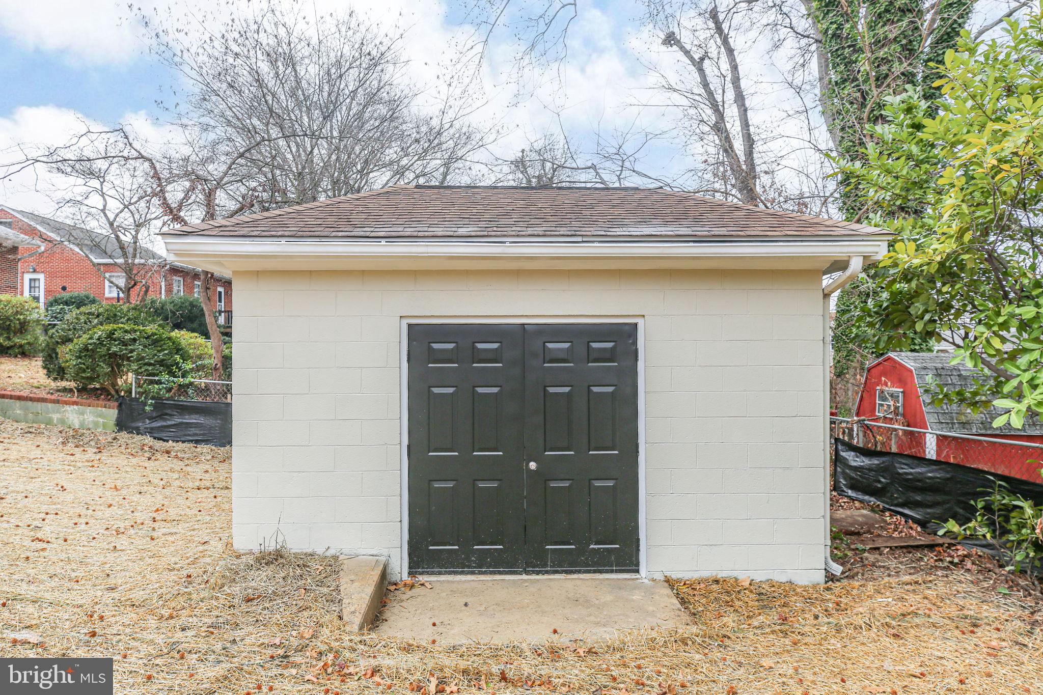 COLLEGE HEIGHTS - Residential