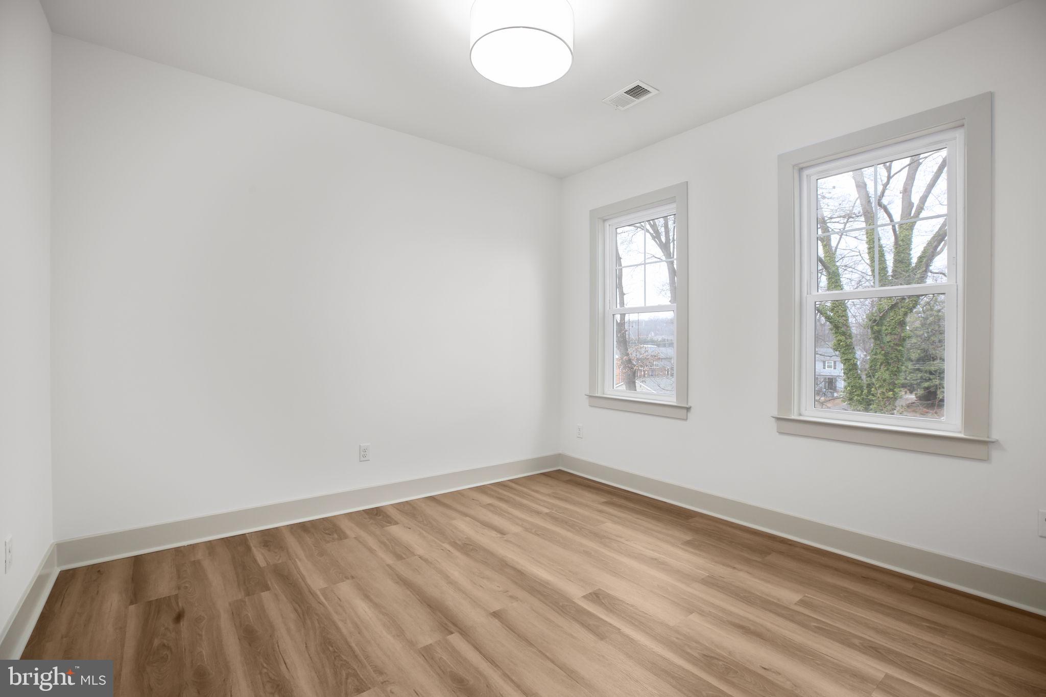 COLLEGE HEIGHTS - Residential