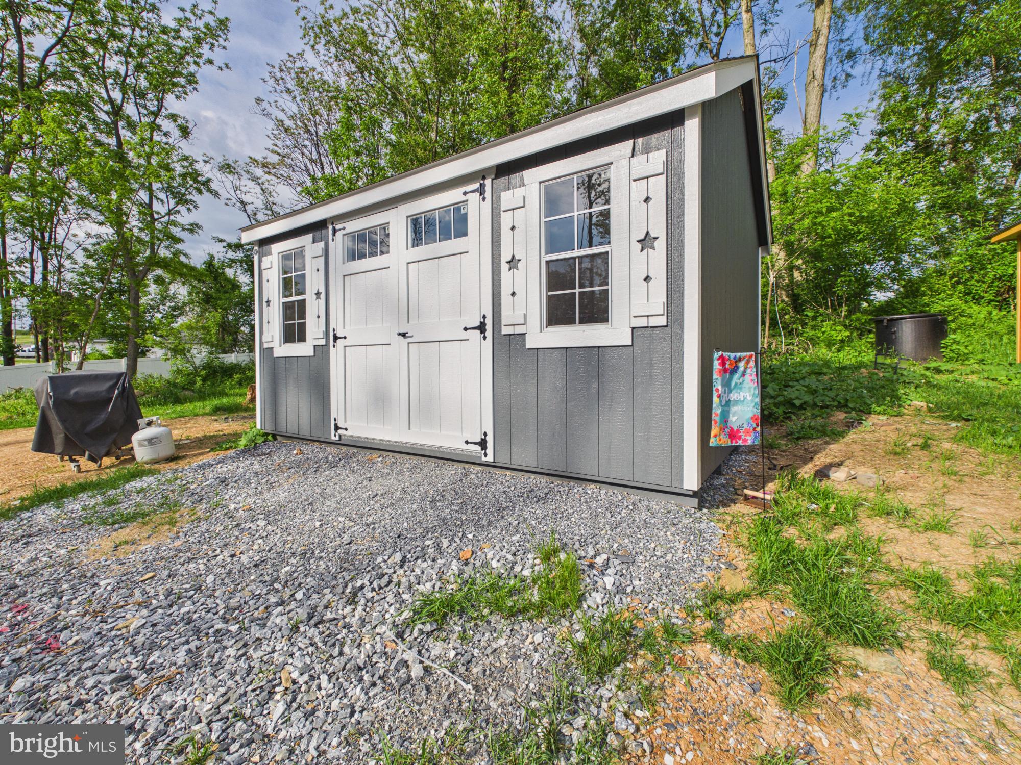 WINDSOR TWP - Residential