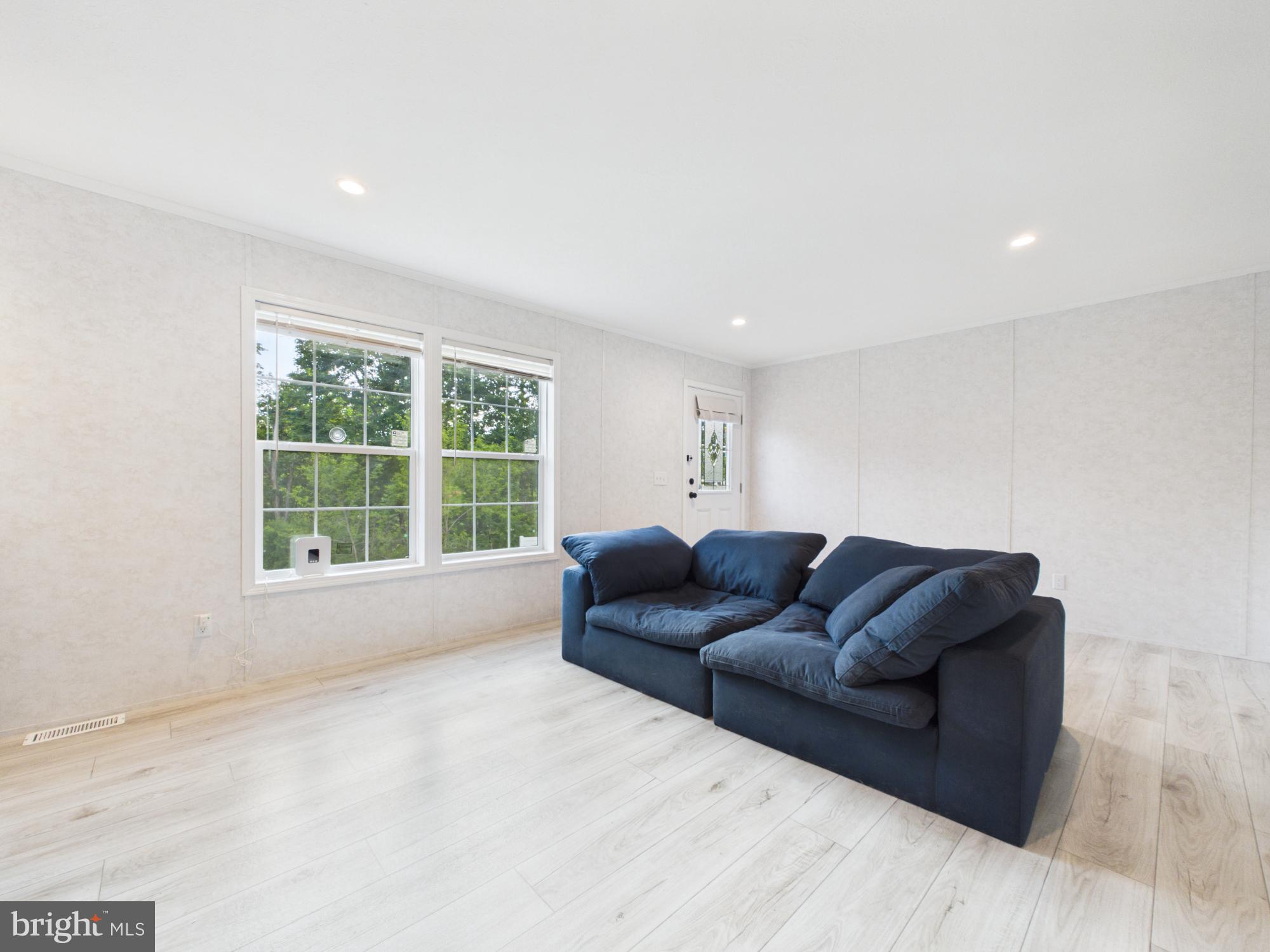WINDSOR TWP - Residential