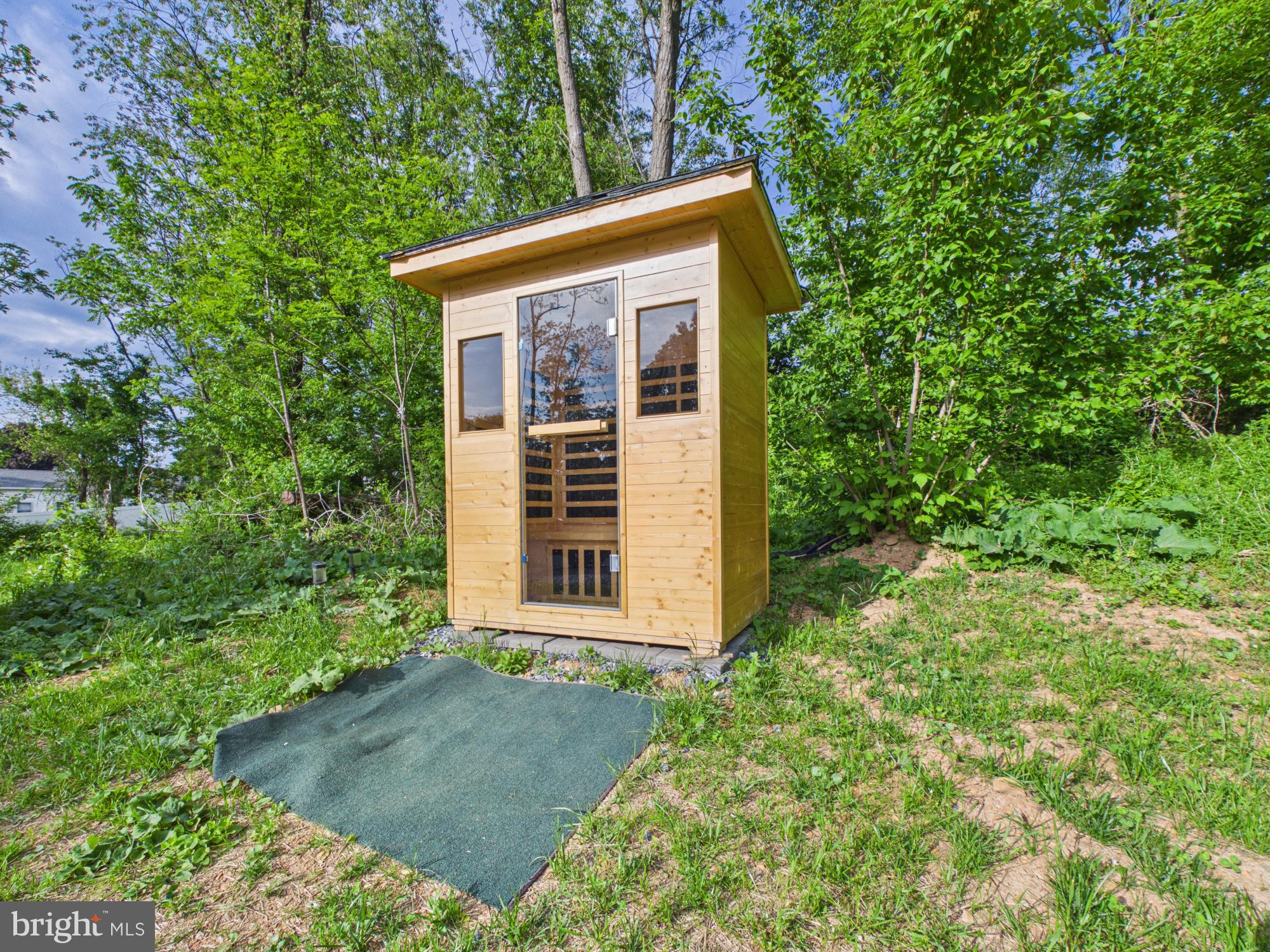 WINDSOR TWP - Residential