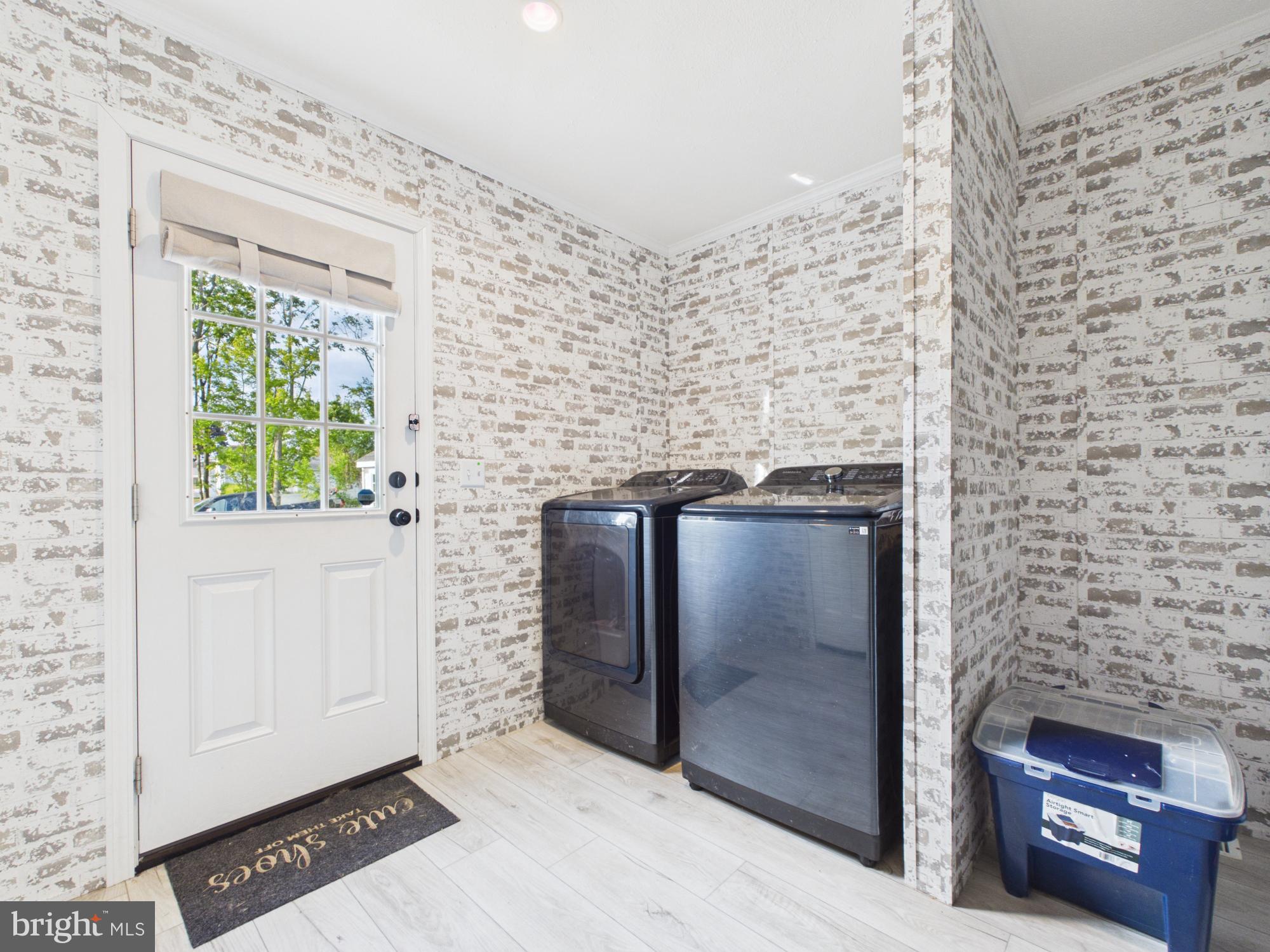 WINDSOR TWP - Residential