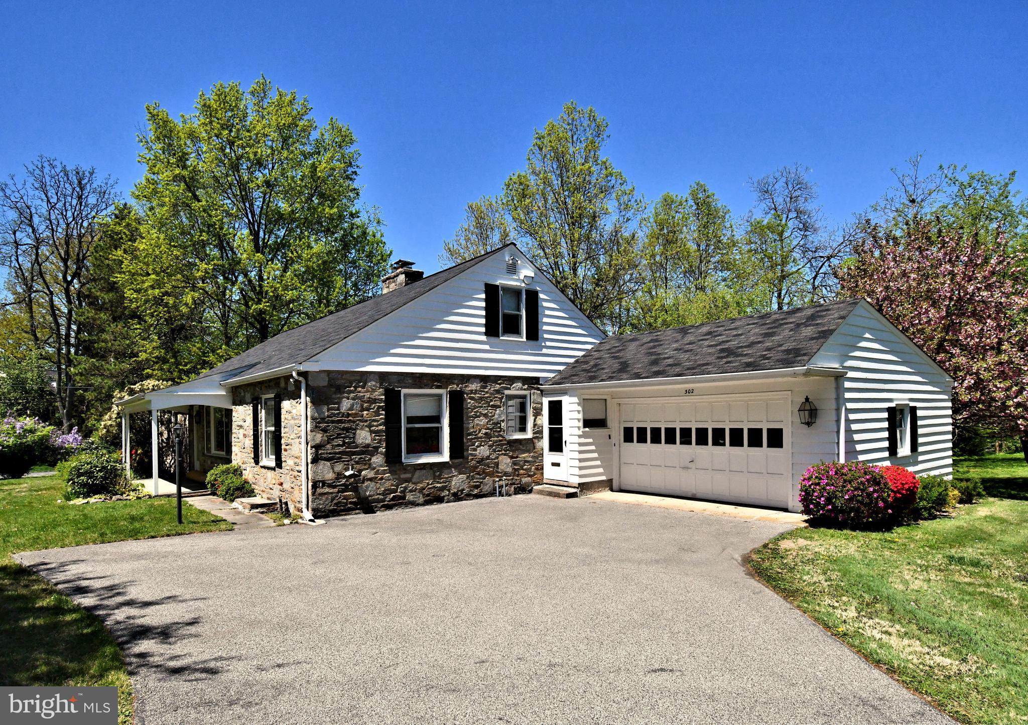 Welcome to 302 Locust Road in the heart of Elliger Park ! This 3 bedroom / 2 bath ranch home home offers an incredible opportunity to bring your vision to life in one of Upper Dublin's most desirable neighborhoods. Rehabb this home as a ranch or build up or out ...the neighborhood speaks for itself and will support the value of whatever you choose. The spacious attic is begging to be converted into living space by modifying the roof line or adding dormers . Alternately , this home can be expanded upon by utilizing the room in the spacious rear and side yards. Enough room for your intended use as is ? The bones of this Potts built home are solid and contain built-ins and hardwood floors throughout. Make your move on this fine home today and start enjoying the best location in Upper Dublin .
Open House for 5/3 has been canceled and an offer deadline for 5/2 7pm has been established