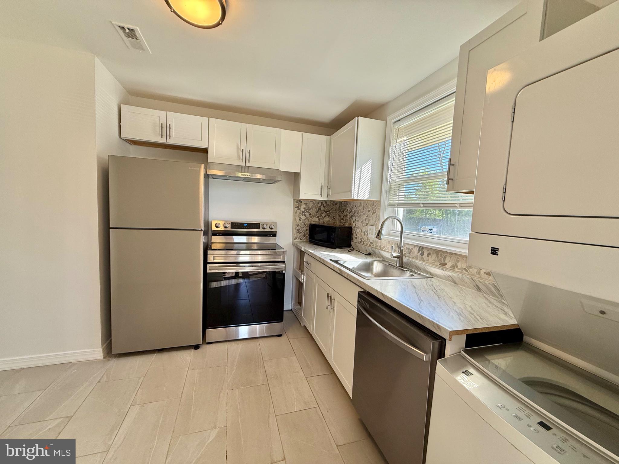 6 FLORENCE TOLLGATE PLACE 3