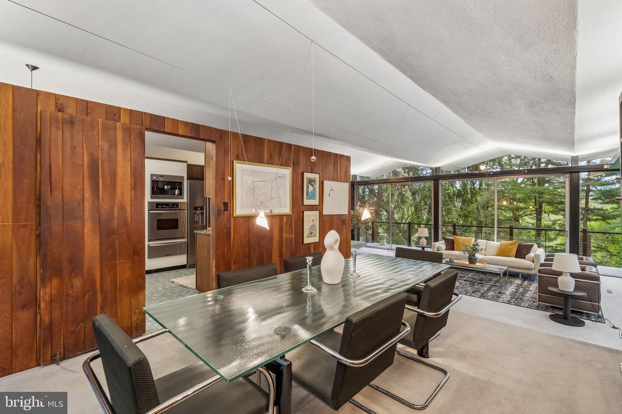 GLADWYNE - Residential