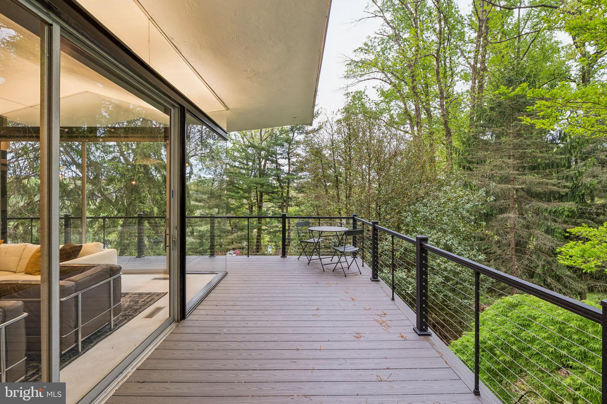 GLADWYNE - Residential