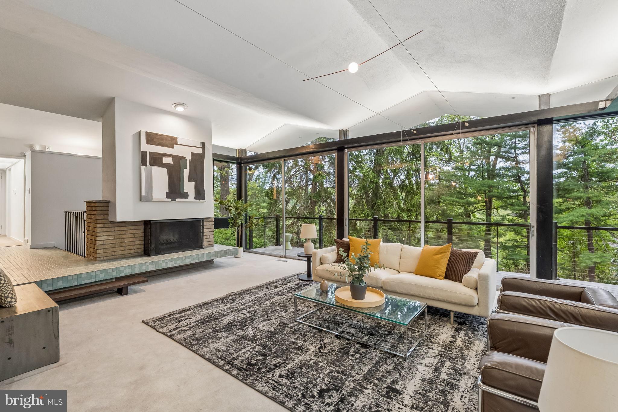 GLADWYNE - Residential