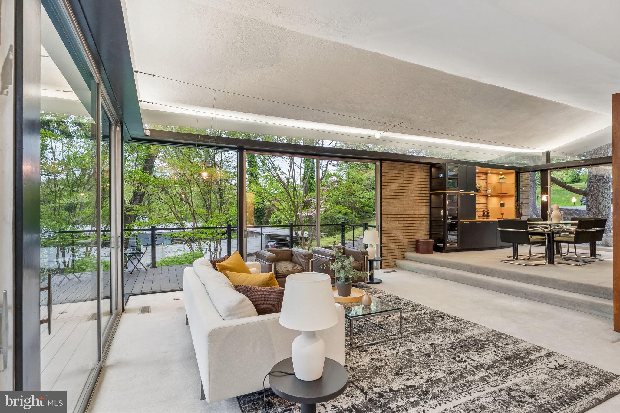 GLADWYNE - Residential