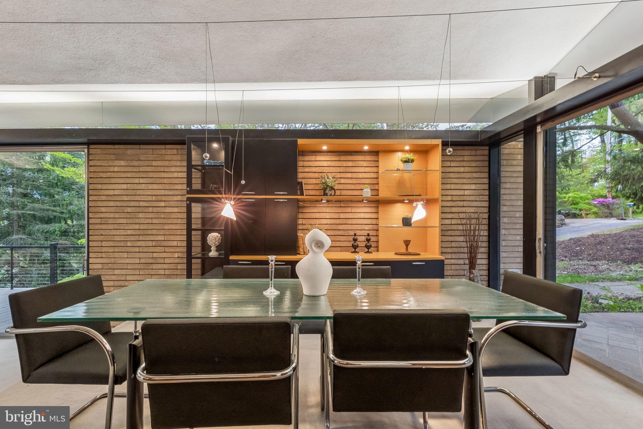 GLADWYNE - Residential