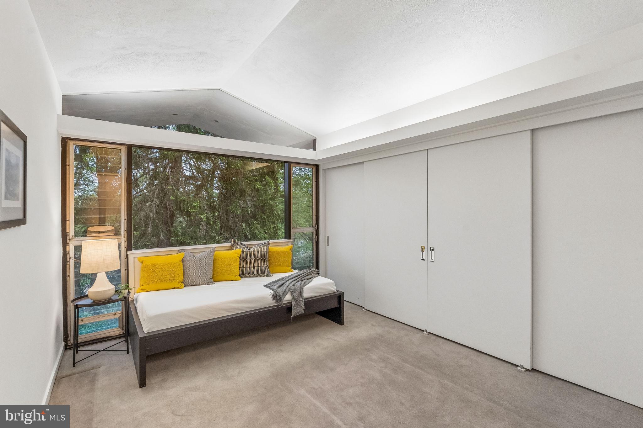 GLADWYNE - Residential