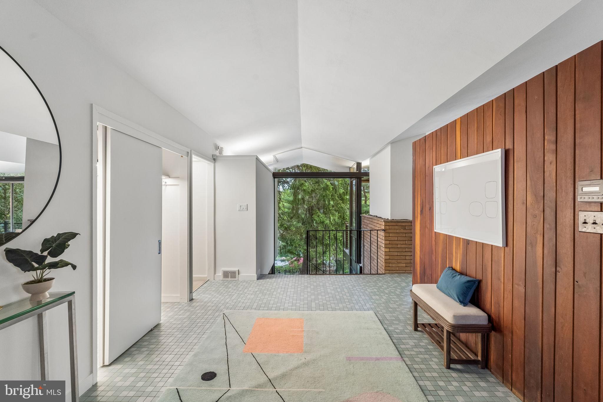 GLADWYNE - Residential