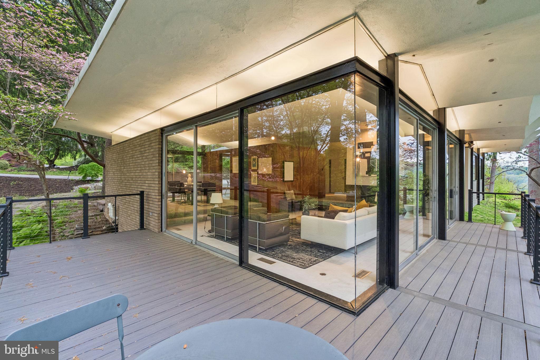 GLADWYNE - Residential