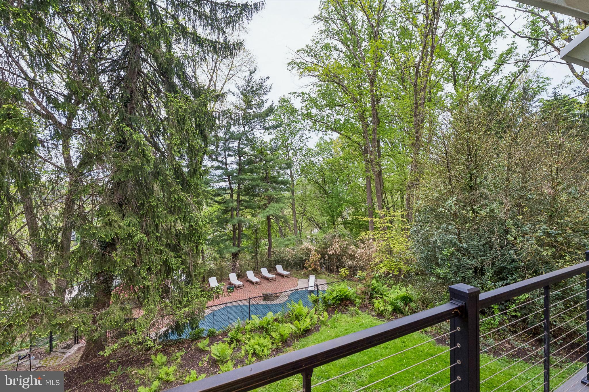 GLADWYNE - Residential