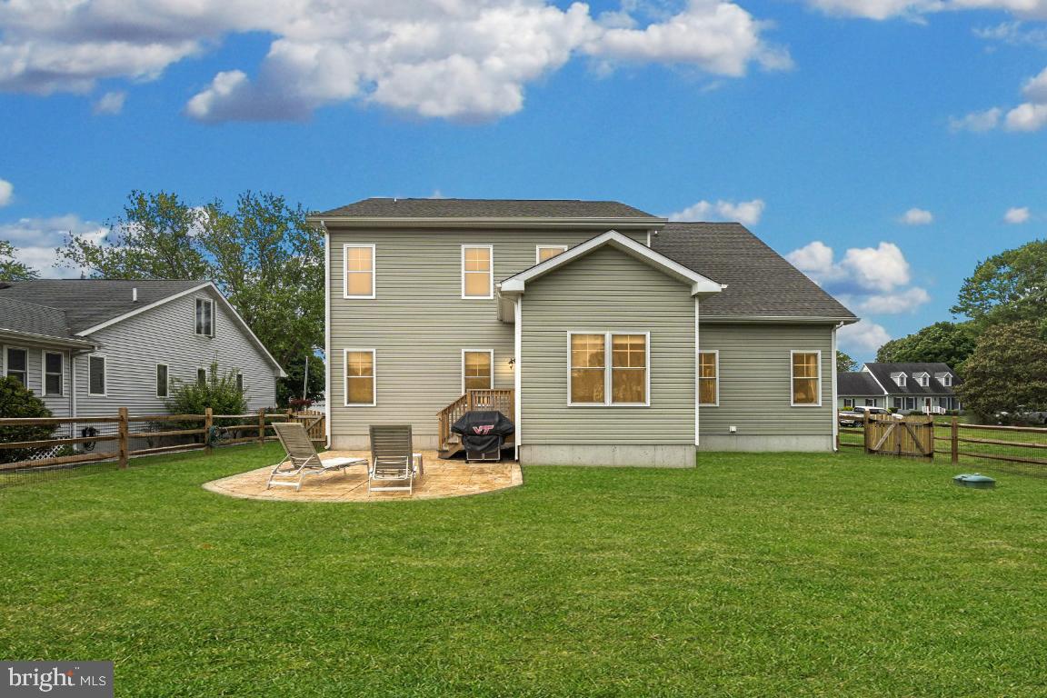 WHITES CREEK MANOR - Residential