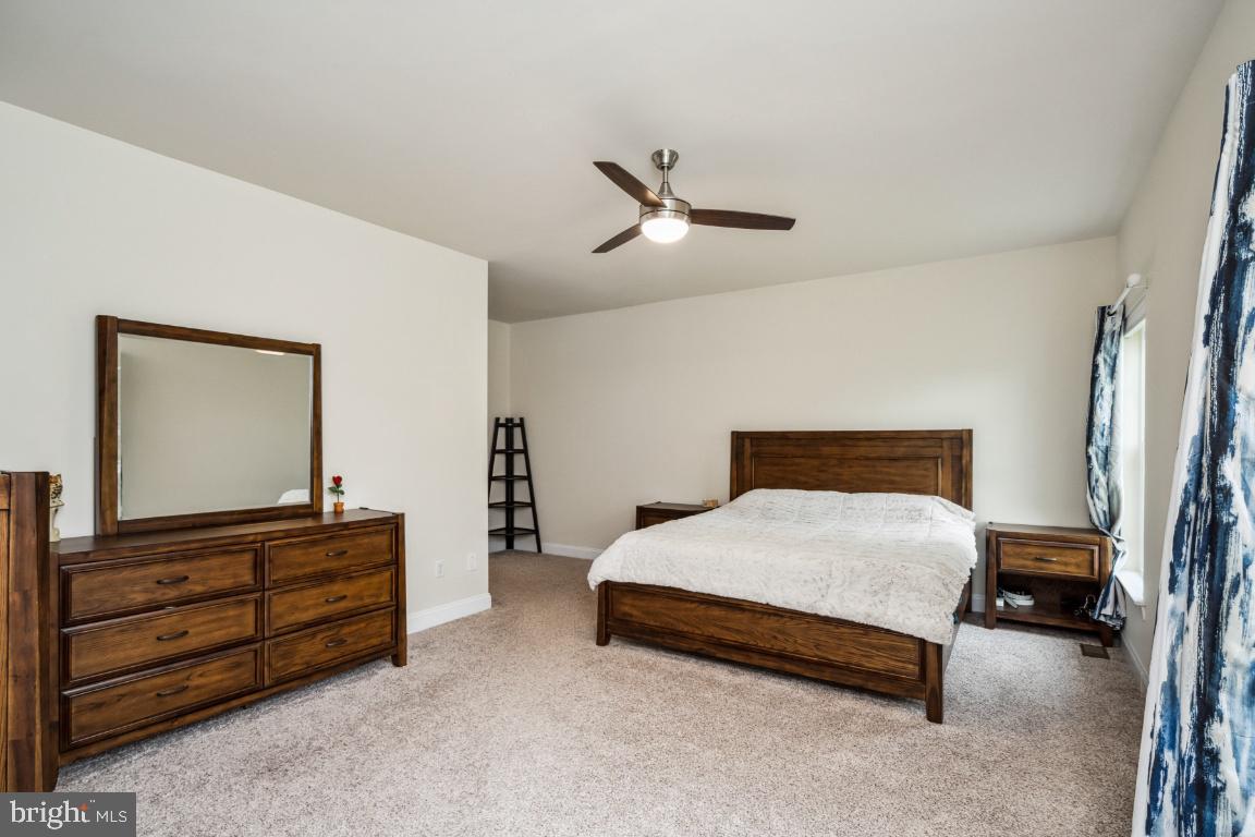 WHITES CREEK MANOR - Residential