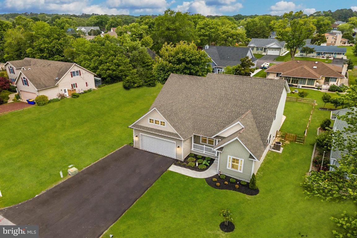 WHITES CREEK MANOR - Residential