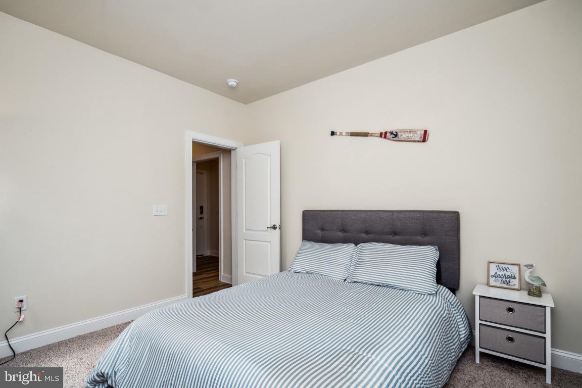 WHITES CREEK MANOR - Residential