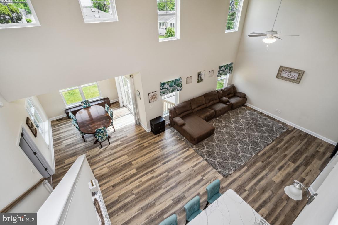 WHITES CREEK MANOR - Residential