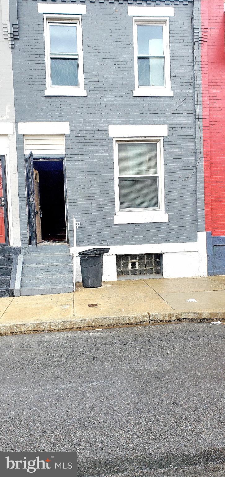 Charming 3-bedroom, 1-bath home at 2964 N Taylor St, Philadelphia, PA 19132. This property offers great
potential with a spacious layout, plenty of natural light, and a convenient location. While it does need some
updates, it’s an excellent opportunity to customize and add value. Perfect for investors or those looking to
create their dream home!