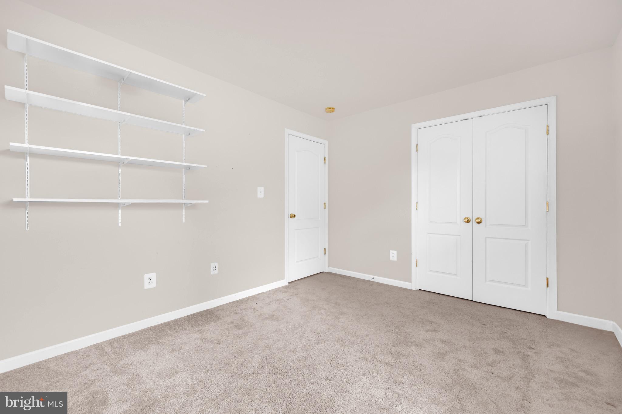 GALYN MANOR - Residential