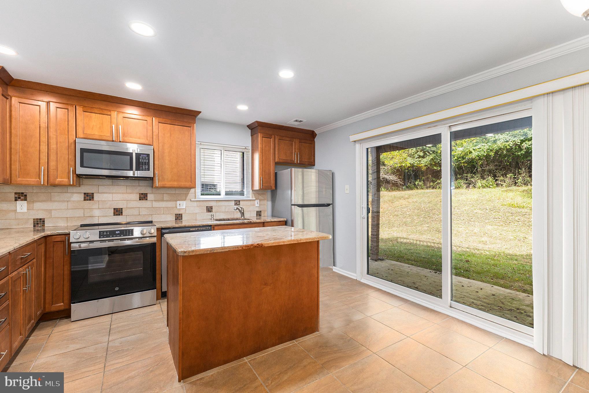 FORGE MOUNTAIN - Residential Lease