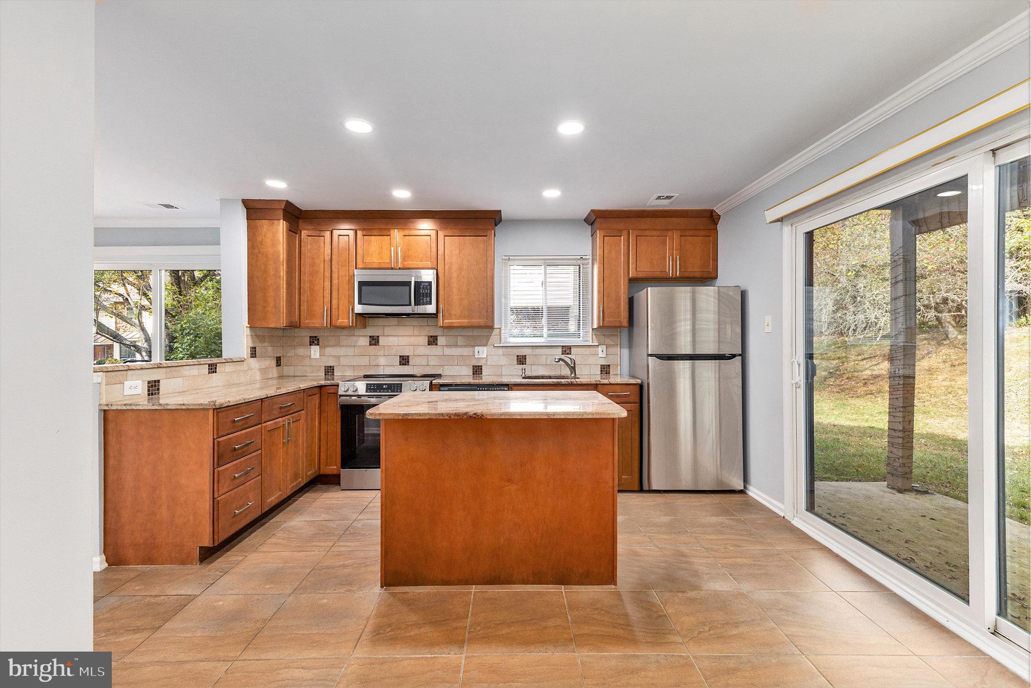 FORGE MOUNTAIN - Residential Lease