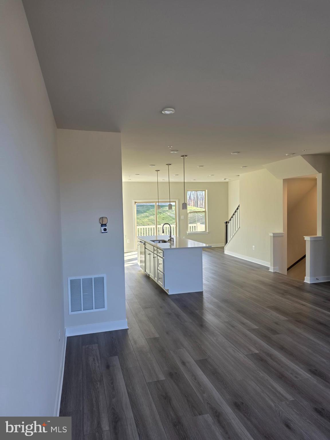 LAKE LINGANORE - Residential Lease