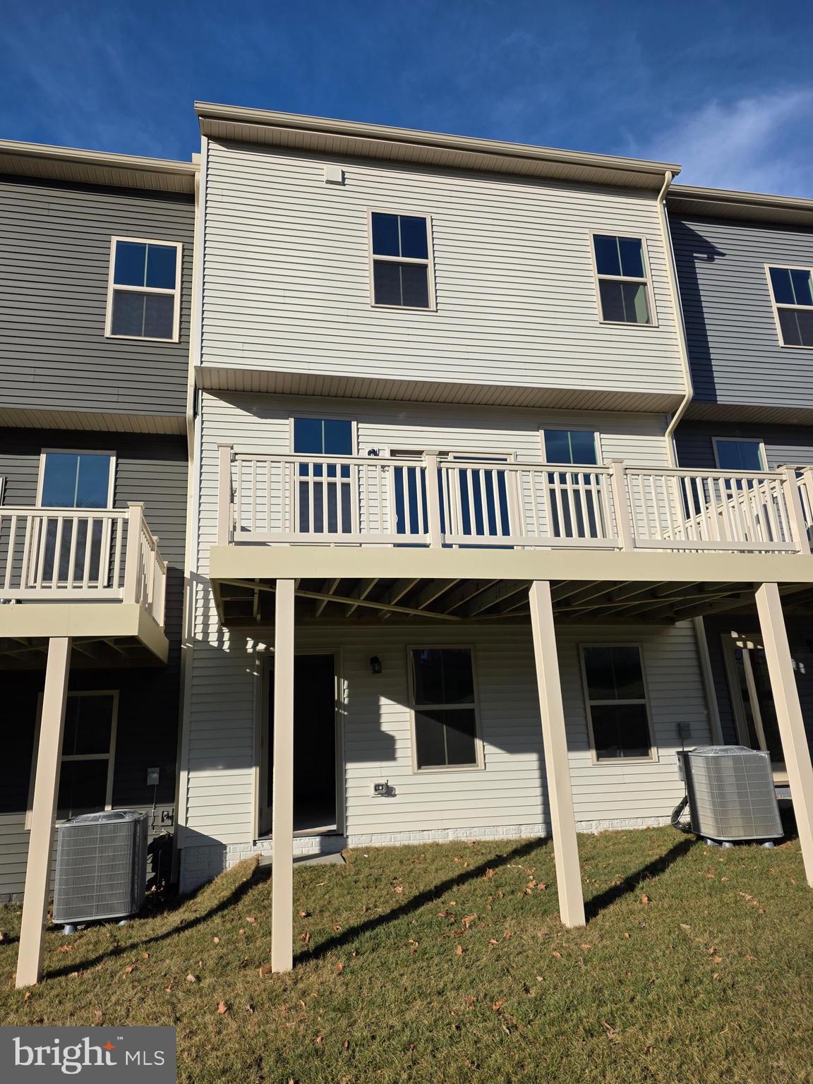 LAKE LINGANORE - Residential Lease