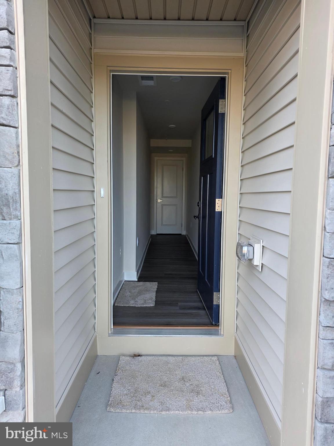 LAKE LINGANORE - Residential Lease