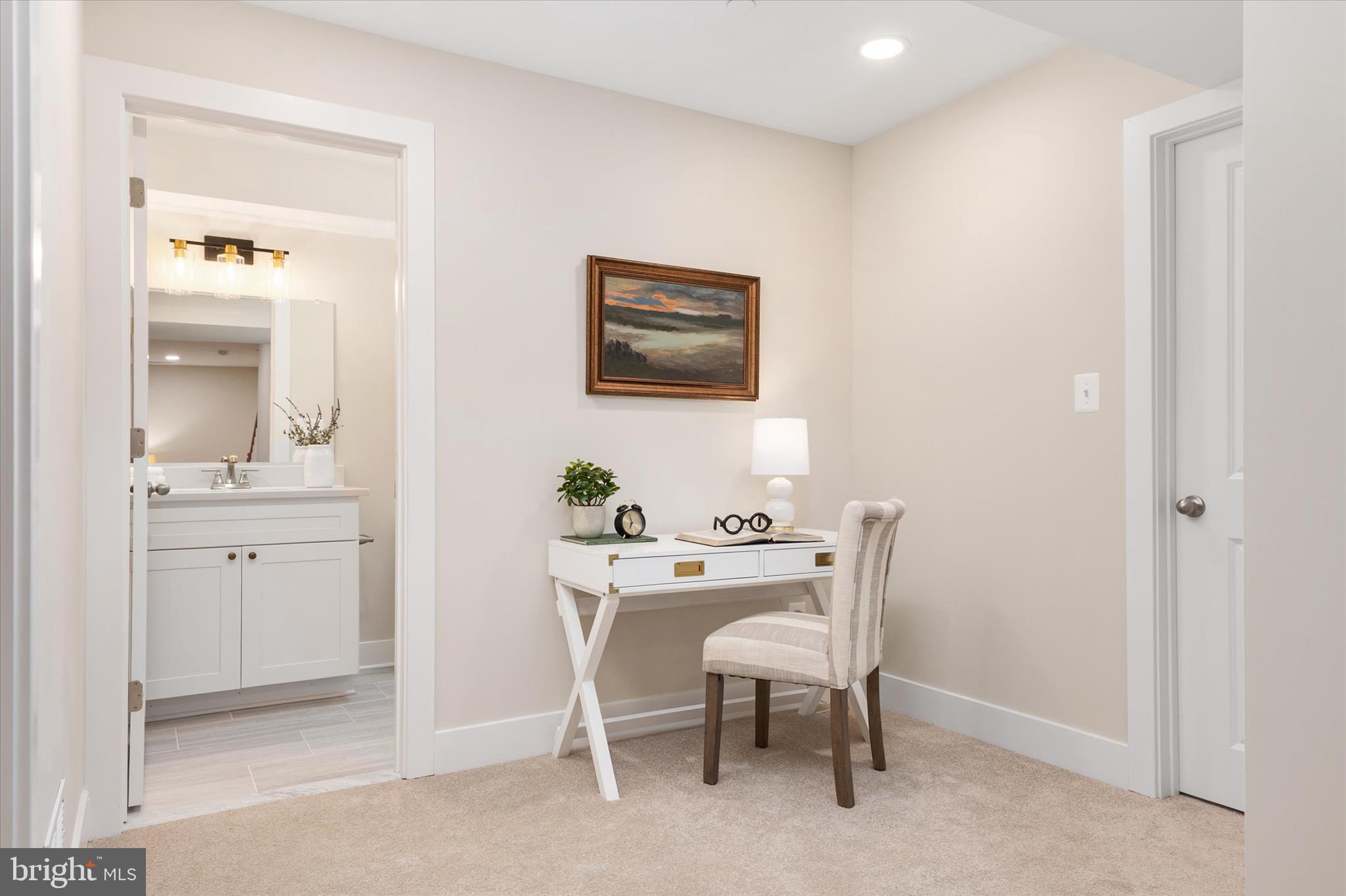 CROWNSVILLE - Residential