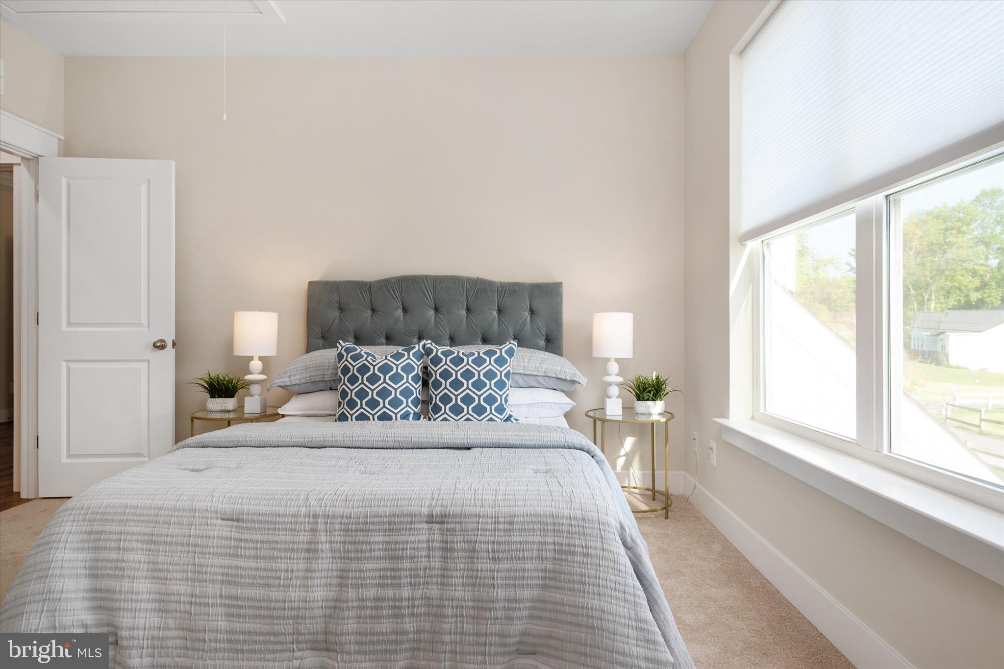 CROWNSVILLE - Residential