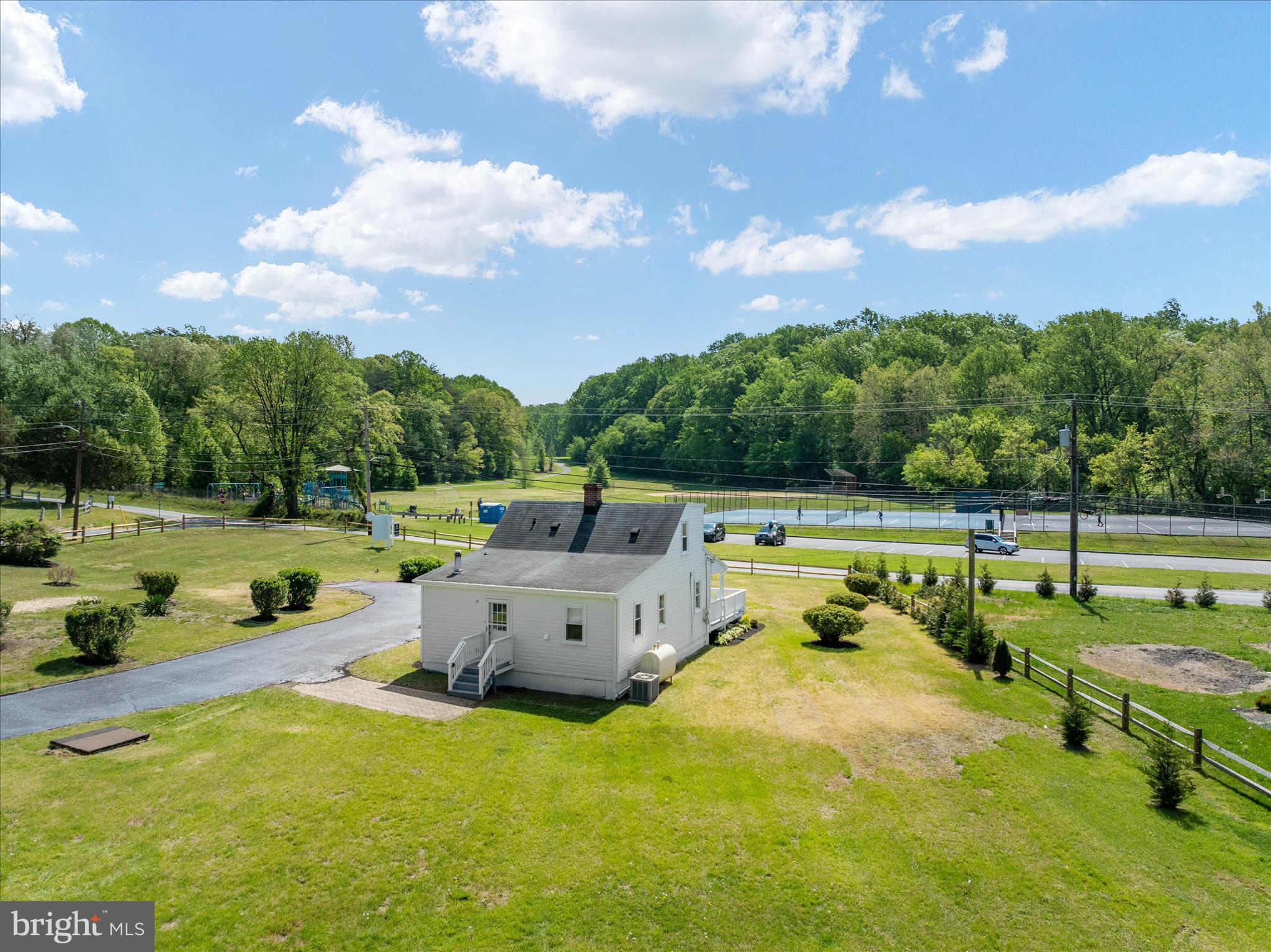 CROWNSVILLE - Residential