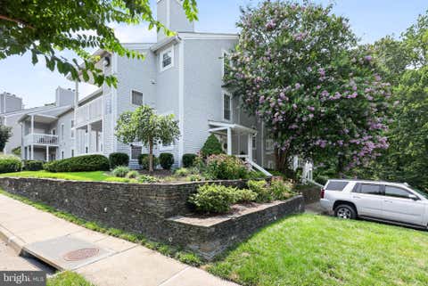 Photo of 12078 Cardamom Drive, WOODBRIDGE, VA 22192 (MLS # VAPW2126534)
