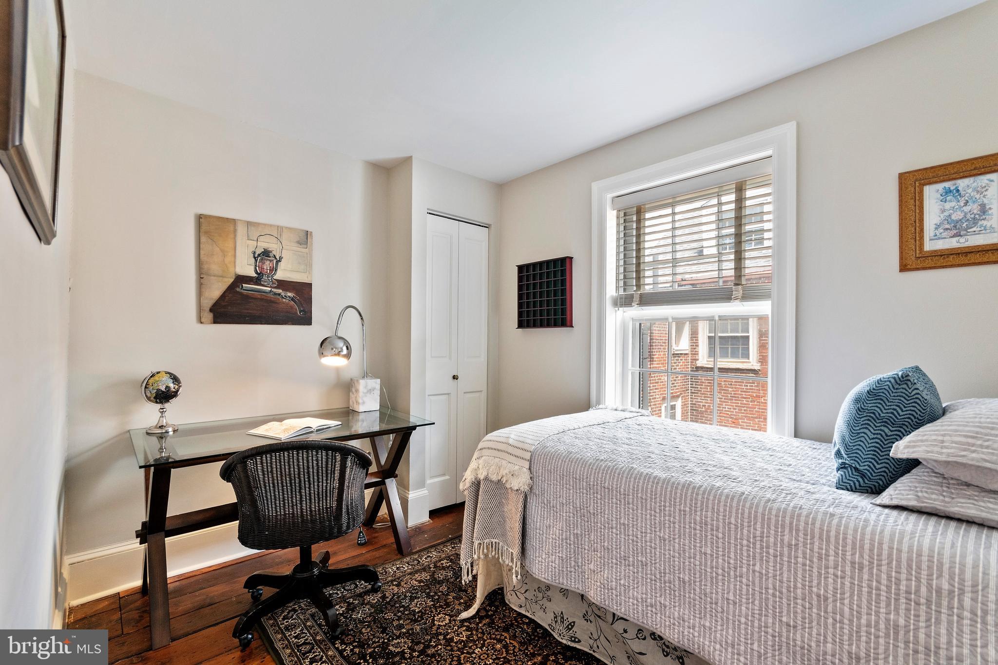SOCIETY HILL - Residential