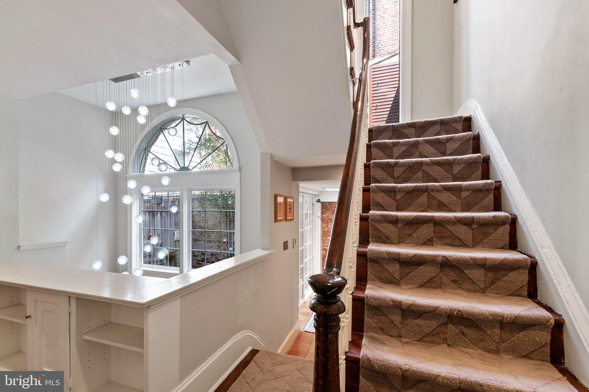 SOCIETY HILL - Residential