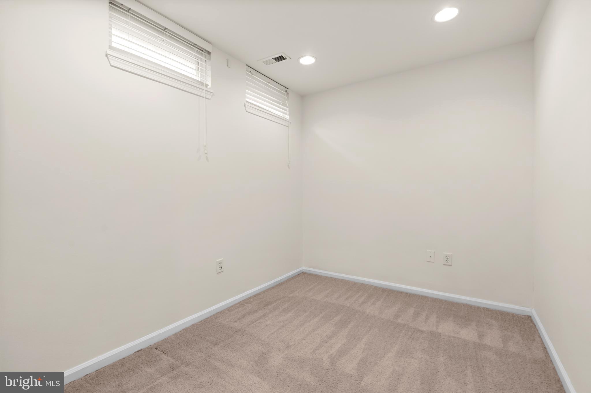 MONTCLAIR - Residential