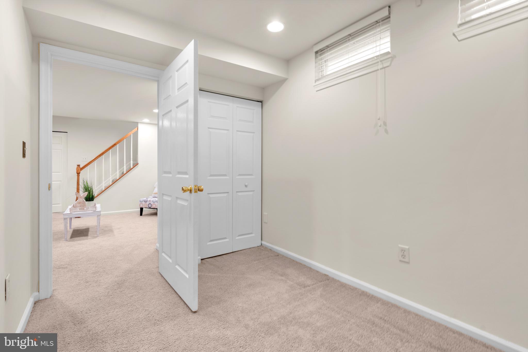 MONTCLAIR - Residential