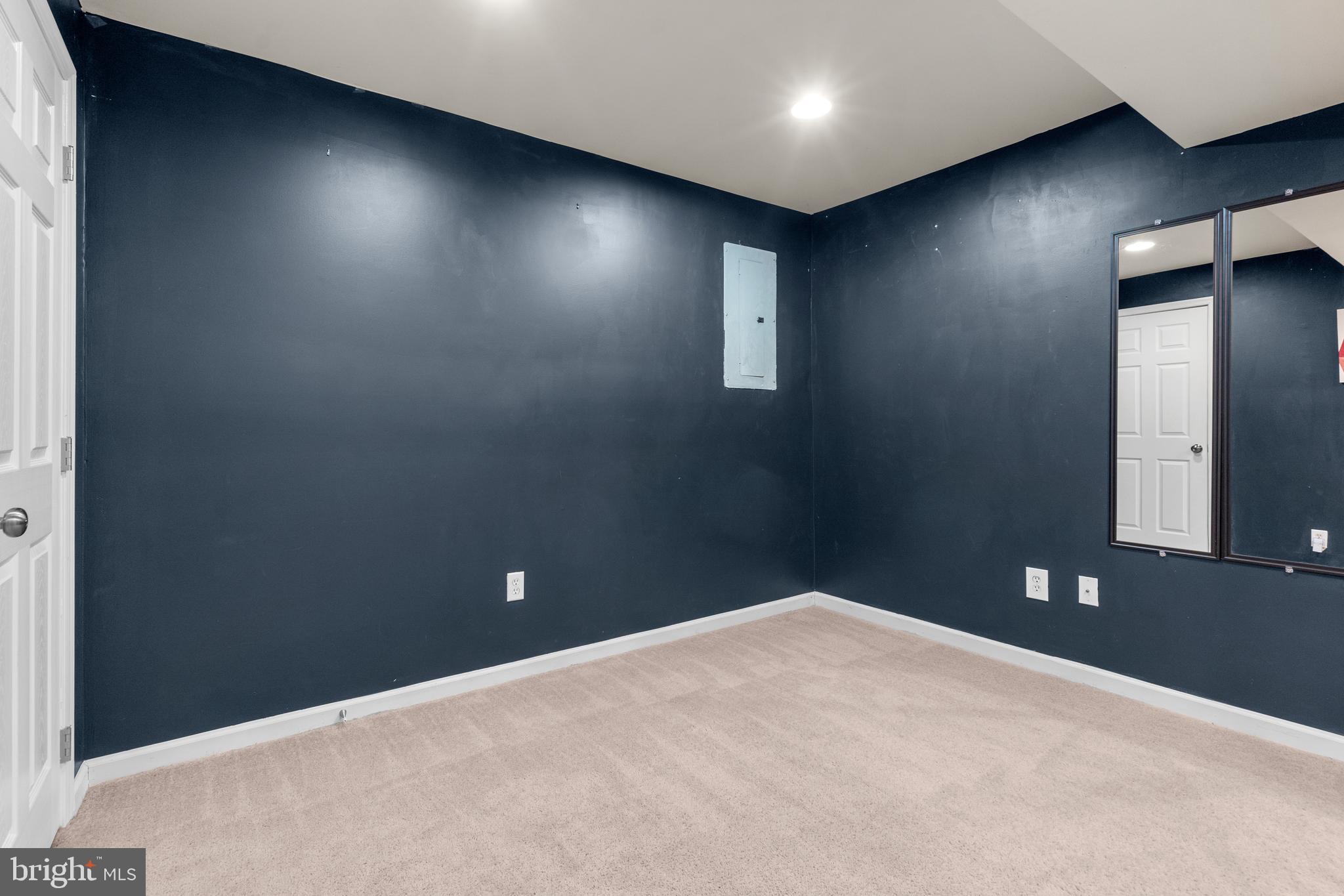 MONTCLAIR - Residential