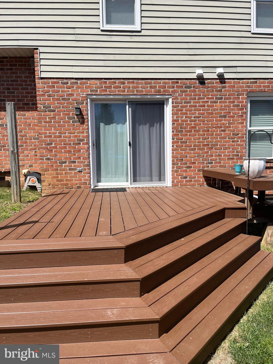 SUMMIT HILLS - Residential Lease