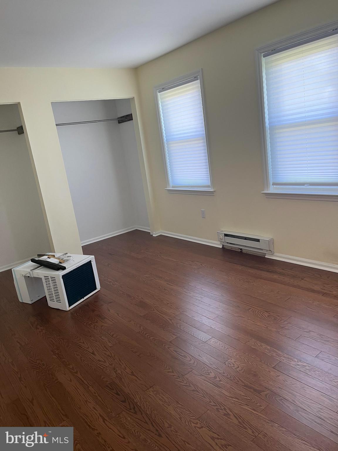 SUMMIT HILLS - Residential Lease