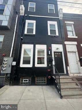 Townhouse For Rent - 2215 N 10th Street<br/> PHILADELPHIA, PA 19133