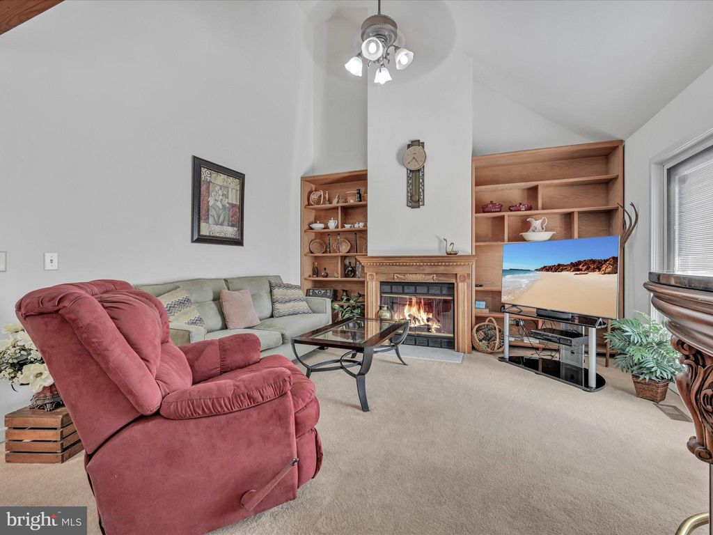 Photo of 33 HAWK VALLEY LN, DENVER, PA 17517 (MLS # PALA2033732)